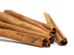 Cassia-Zimtstangen - chinesischer Zimt mit hohem Cumarin-Gehalt Cassia-Zimtstangen - chinesischer Zimt mit hohem Cumarin-Gehalt