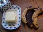 Bananen und Butter für ein leckeres Frühstück